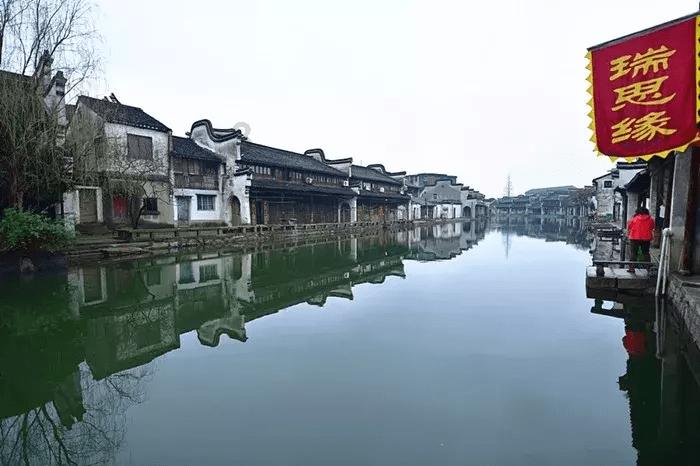 夏季纽扣裙